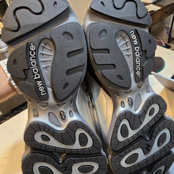 New Balance 1000 Black Silver Metallic M1000EGR Mens Size 12 SNEAKERS SHOES - Picture 9 of 15